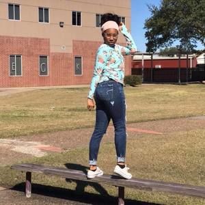 Meet your Posher, Ty'asia